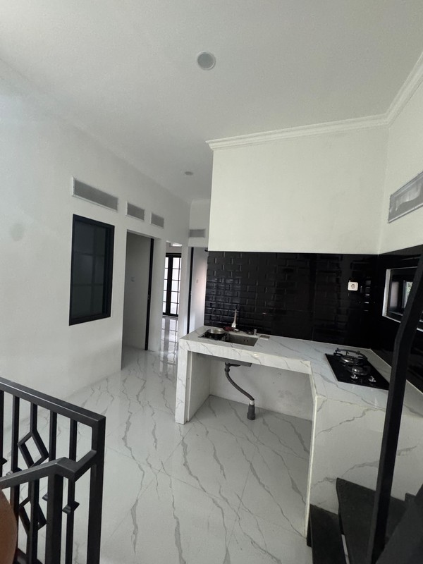 Ruko Modern 3,5 Lantai + Hunian Nyaman  Di Jagakarsa