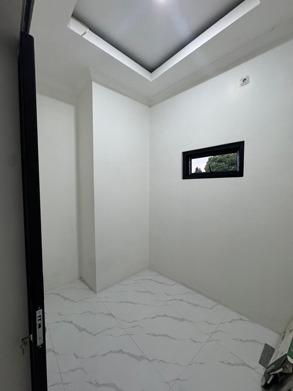 Ruko Modern 3,5 Lantai + Hunian Nyaman  Di Jagakarsa