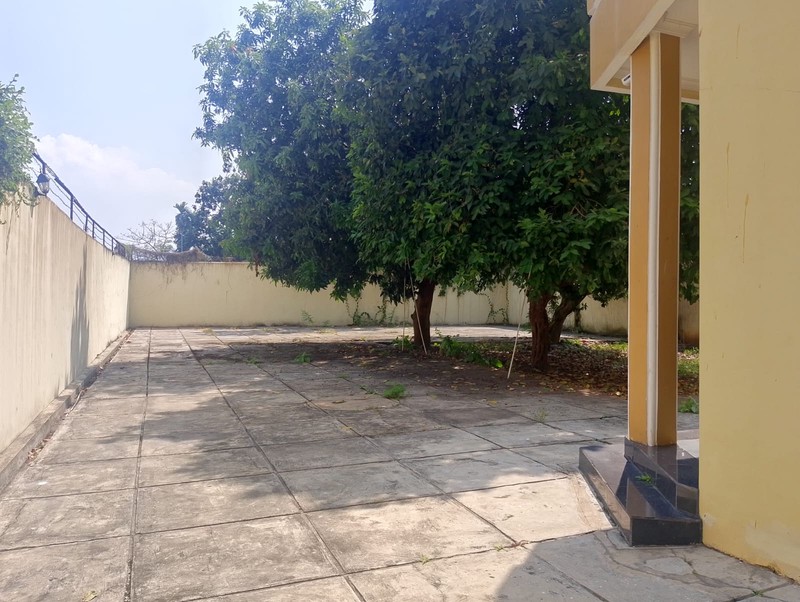 Dijual Rumah Mewah Pinggir Jalan Protokol di Tanjung Karang Pusat