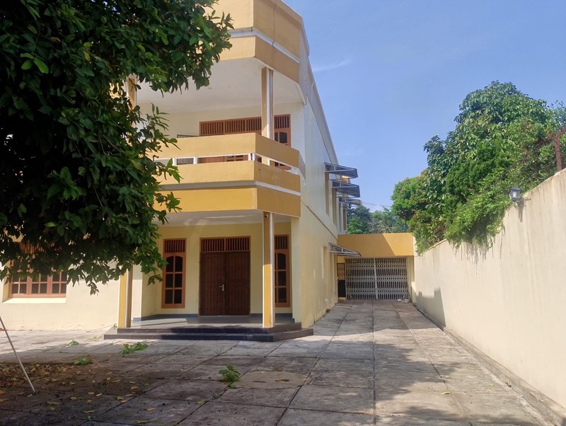 Dijual Rumah Mewah Pinggir Jalan Protokol di Tanjung Karang Pusat