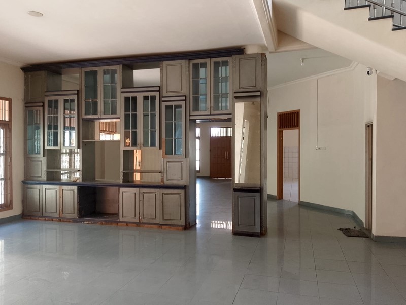 Dijual Rumah Mewah Pinggir Jalan Protokol di Tanjung Karang Pusat