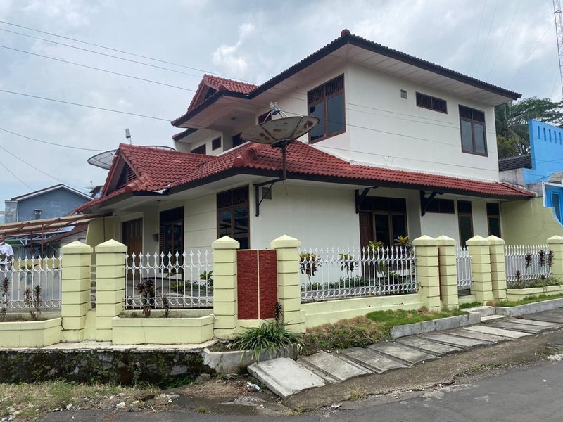 Rumah di Dekat Pasar Grabag Magelang