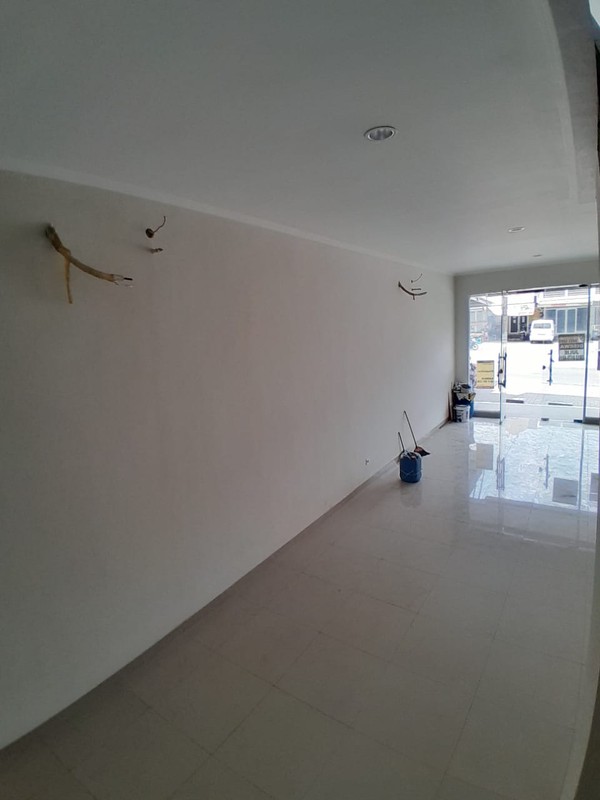 Ruko 3 Lantai di Commpark Kota Wisata 