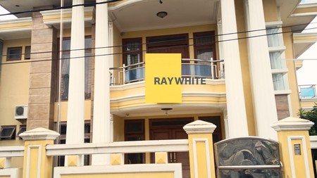 Rumah mewah way halim disewakan rumah 2 lantai IDR. 95 juta per tahun Nego