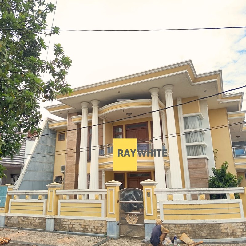 Rumah mewah way halim disewakan rumah 2 lantai IDR. 95 juta per tahun Nego
