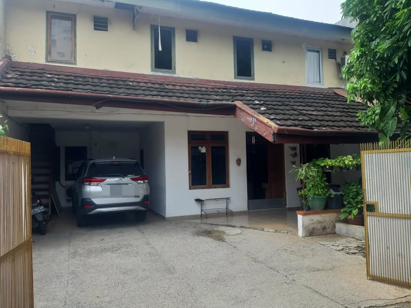 Rumah Bagus Di Jl Anggrek Radio Dalam Jakarta Selatan