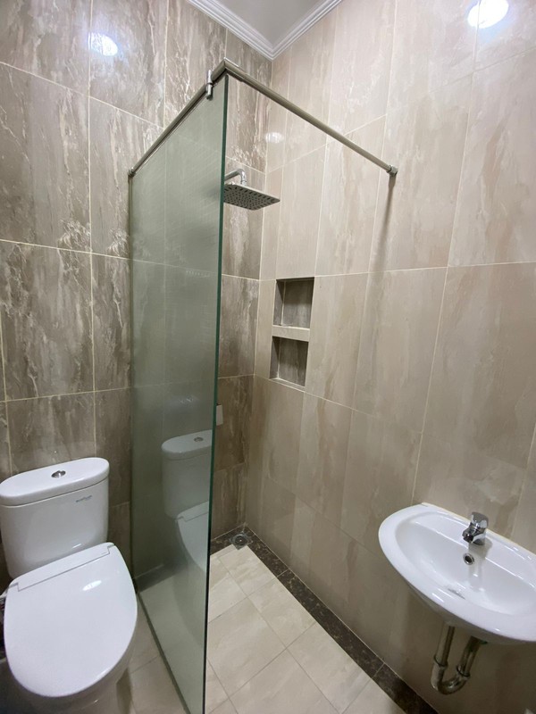 Rumah Bagus Siap Huni 3 Lantai di Giant Residence, Jl Cendrawasih, Kebayoran Lama, Jakarta Selatan