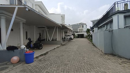 Rumah dua lantai di Perum. Cluster Raffles Residence Cluster Manssion Rajabasa, Bandar Lampung (Lampung)