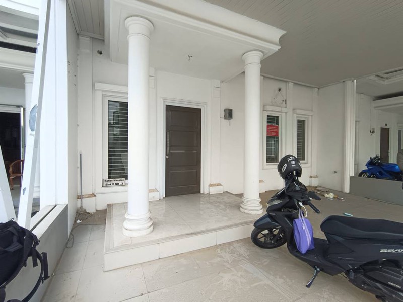 Rumah dua lantai di Perum. Cluster Raffles Residence Cluster Manssion Rajabasa, Bandar Lampung (Lampung)