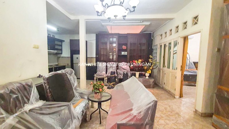 Dijual Rumah 2 Lantai di Tebet Barat Dalam