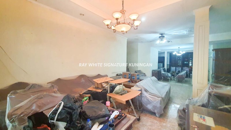 Dijual Rumah 2 Lantai di Tebet Barat Dalam