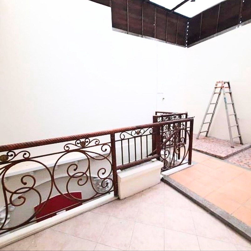 Smart Investment Property in Surabaya - 2-Storey House in Tenggilis Utara, Flood-Free Zone