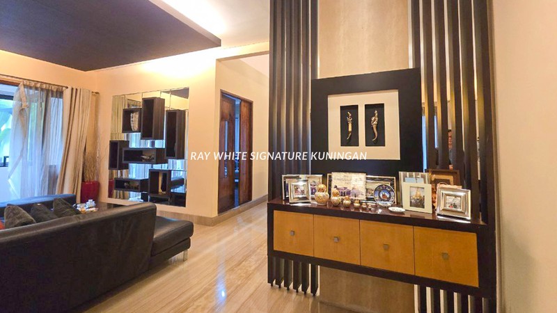 Dijual Rumah Mewah 2 Lantai di Banyan Ville The Green - BSD City