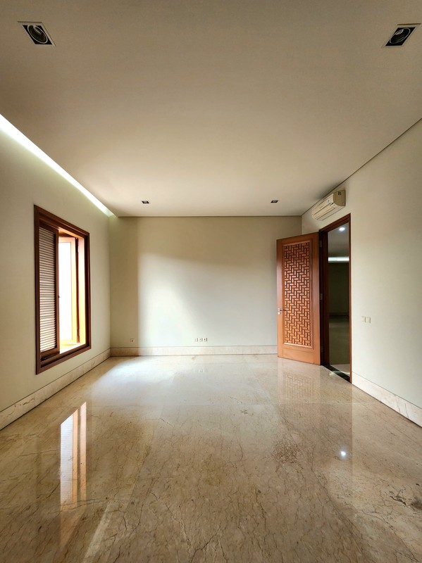 Rumah Bagus Di Jl Kencana Indah Pondok Indah Jakarta Selatan