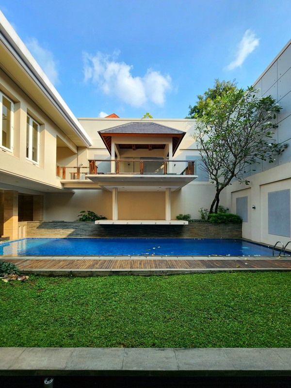 Rumah Bagus Di Jl Kencana Indah Pondok Indah Jakarta Selatan