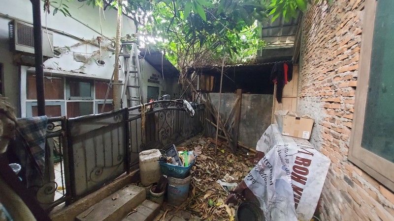 Rumah Hook Luas Cocok untuk Cluster atau Kost Daerah Pisangan Baru Jakarta Timur