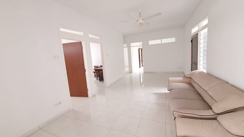 Disewakan Rumah Siap Huni di Darmo Permai Selatan Surabaya