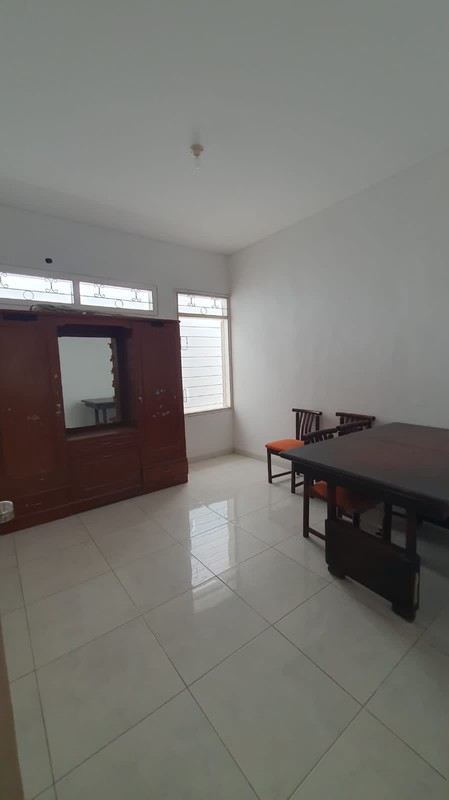 Disewakan Rumah Siap Huni di Darmo Permai Selatan Surabaya