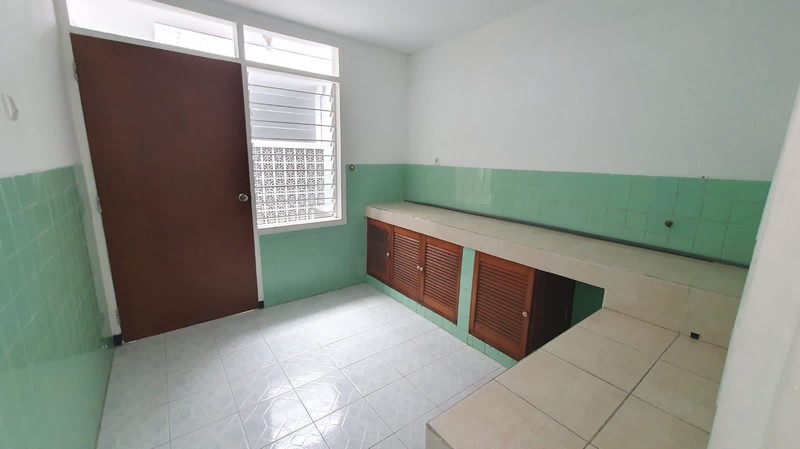 Disewakan Rumah Siap Huni di Darmo Permai Selatan Surabaya