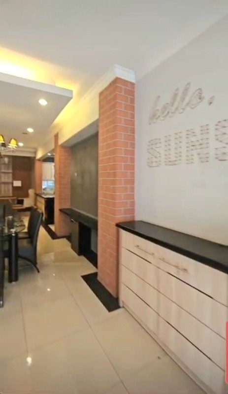 Djual: Rumah hangat mengundang, rapih dan siap huni, di lokasi favorit Gading Kirana Timur, Kelapa Gading