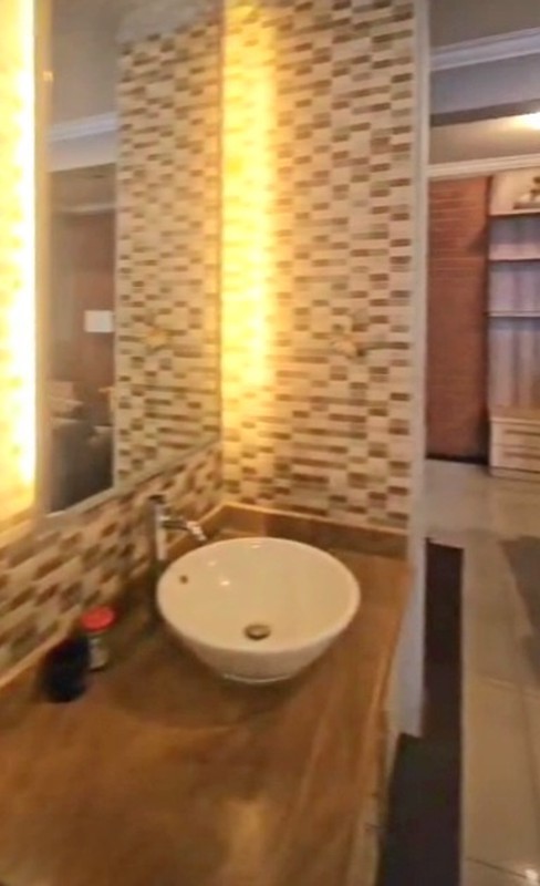 Djual: Rumah hangat mengundang, rapih dan siap huni, di lokasi favorit Gading Kirana Timur, Kelapa Gading