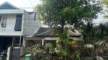 Dijual Rumah Asri & Nyaman di Bintaro Sektor 2 - Tangerang Selatan