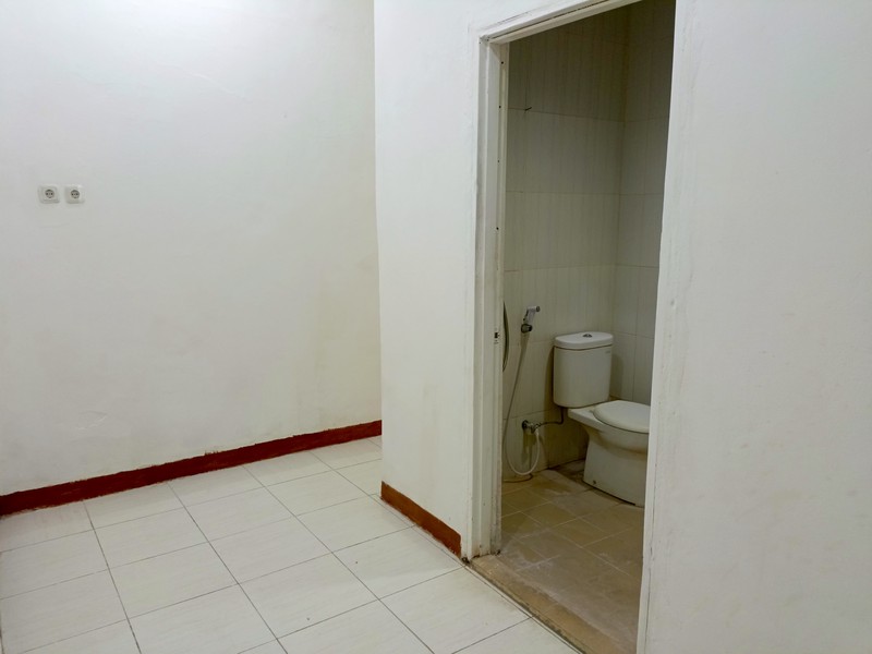 Rumah Nyaman 2,5 Lantai di Tanjung Duren Dalam 7