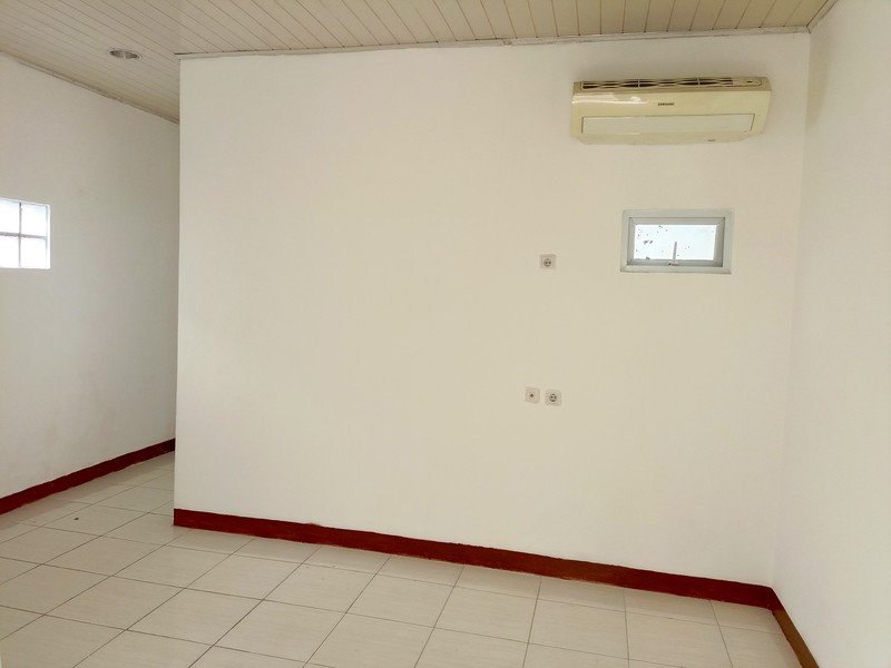 Rumah Nyaman 2,5 Lantai di Tanjung Duren Dalam 7