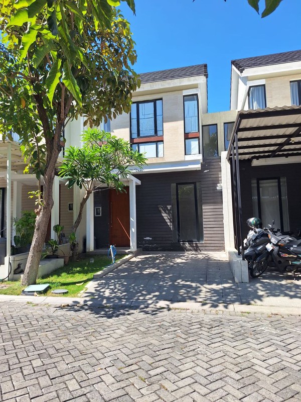 Rumah Northwest Lake Termurah Citraland Sby Barat