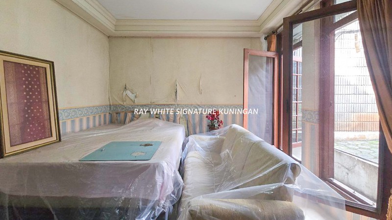 Rumah Lama Hitung Tanah di Jalan Tegal, Menteng Lokasi Tenang