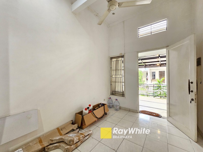 Rumah di Legenda Wisata Cibubur, Bogor, Cluster Van Gogh, cocok buat pasangan muda