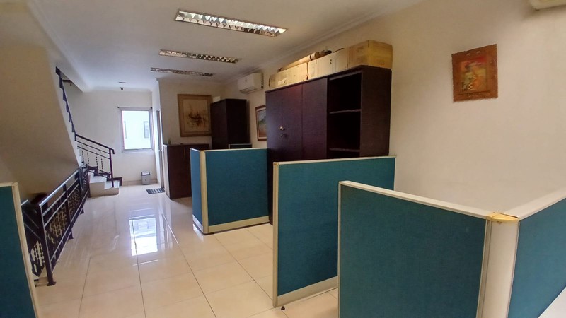 Judul Iklan RuKo Strategis DiJual dan diSewakan strategis  terletak di jalan utama Pd Indah 