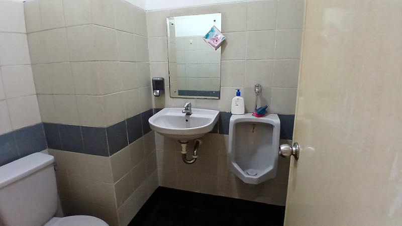 Judul Iklan RuKo Strategis DiJual dan diSewakan strategis  terletak di jalan utama Pd Indah 