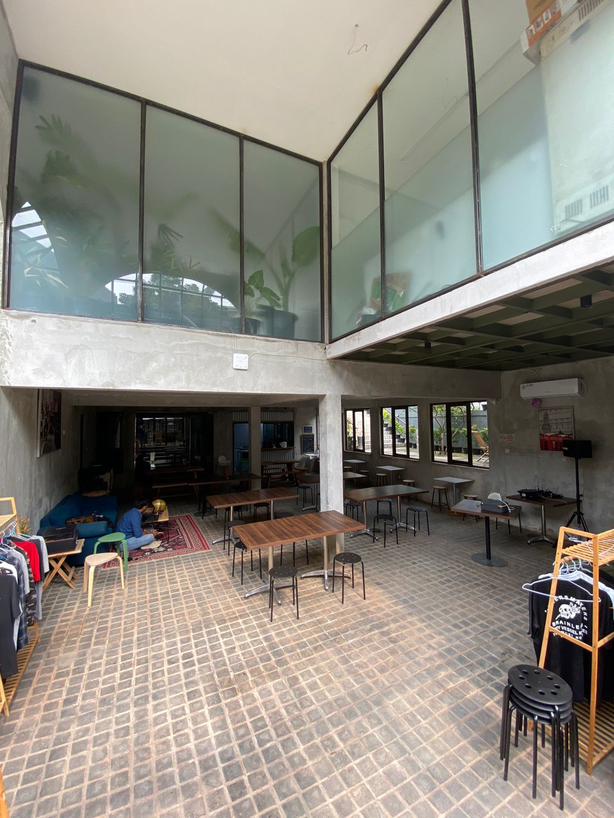 Di Jual Ruang Usaha komersial Selangkah ke Gedung Walikota Jl Nipah Raya Petogogan Kebayoran Baru Jakarta Selatan 
