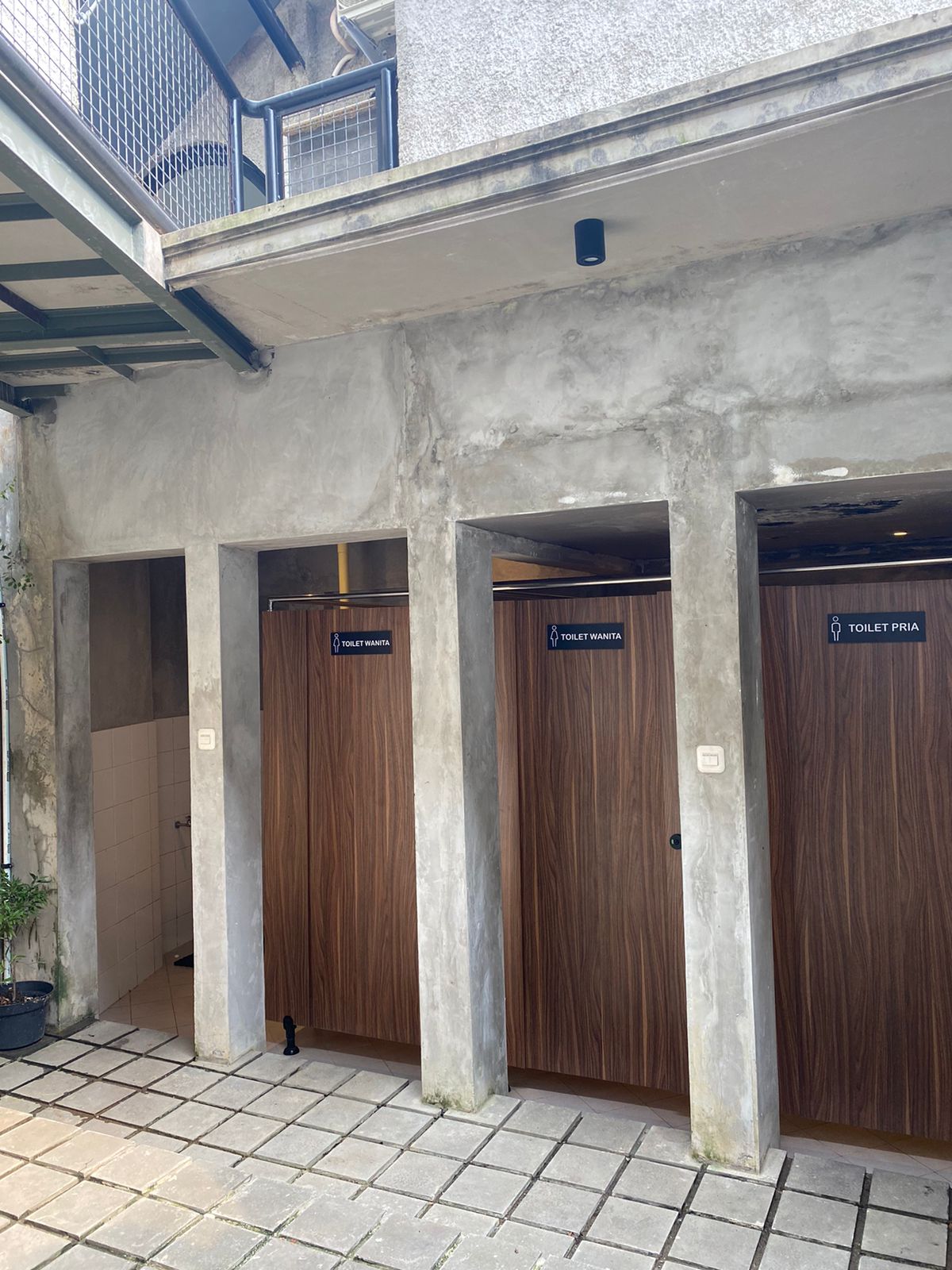 Di Jual Ruang Usaha komersial Selangkah ke Gedung Walikota Jl Nipah Raya Petogogan Kebayoran Baru Jakarta Selatan 