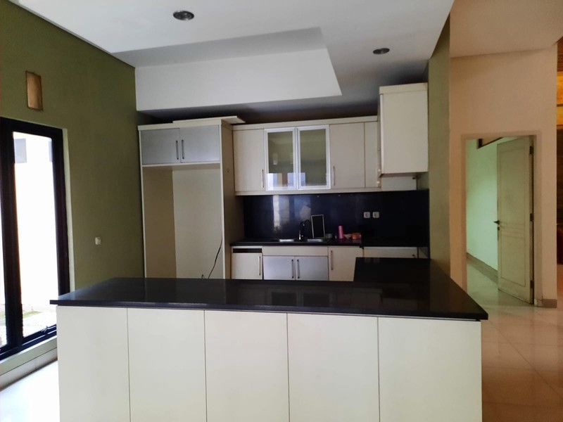 Rumah 2 Lantai di Cluster Gardenia Jababeka