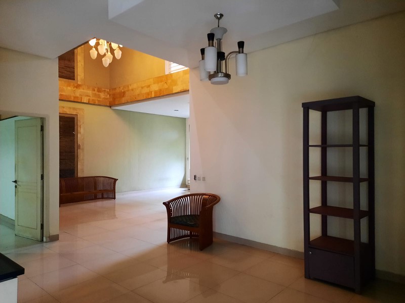 Rumah 2 Lantai di Cluster Gardenia Jababeka