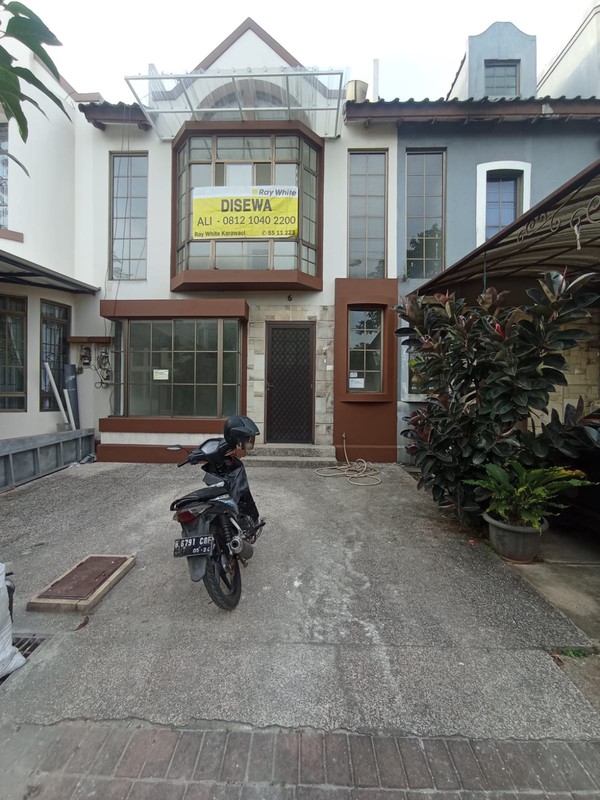Disewakan murah Rumah di Taman New Britania JL. Manchester Lippo Karawaci Tangerang