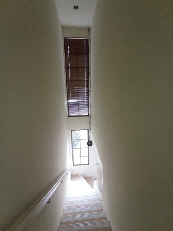 Disewakan murah Rumah di Taman New Britania JL. Manchester Lippo Karawaci Tangerang