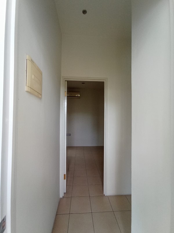 Disewakan murah Rumah di Taman New Britania JL. Manchester Lippo Karawaci Tangerang