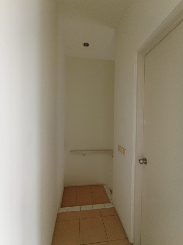 Disewakan murah Rumah di Taman New Britania JL. Manchester Lippo Karawaci Tangerang