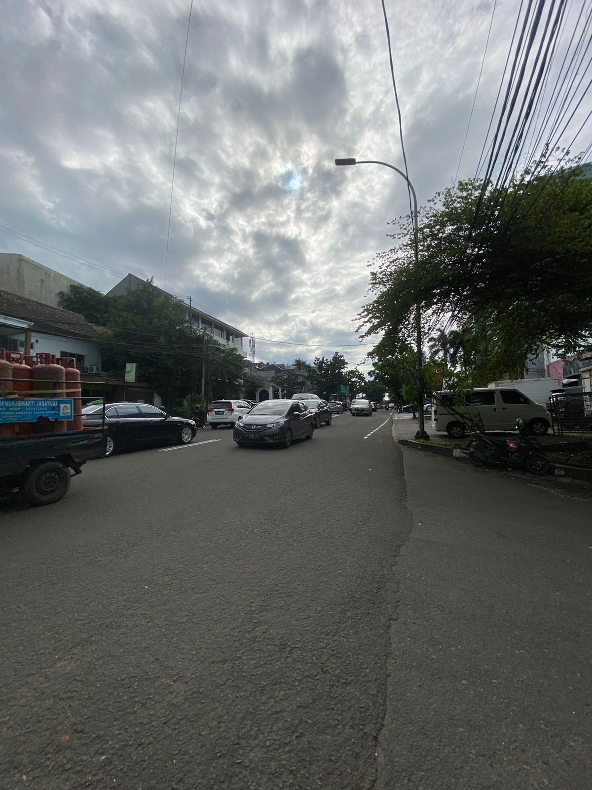 Di Jual/Sewa Ruang Usaha,lokasi di  Jl Kramat Pela, Kebayoran Baru Jakarta Selatan