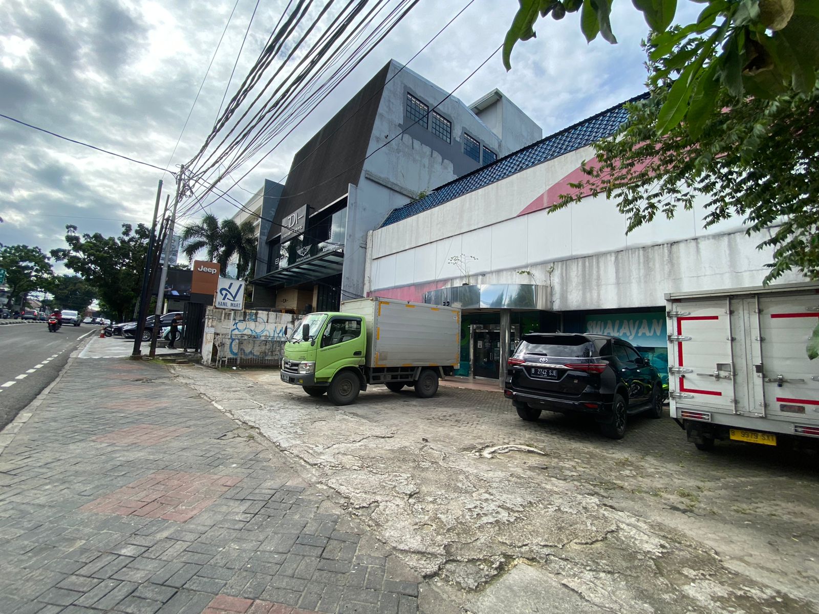 Di Jual/Sewa Ruang Usaha,lokasi di  Jl Kramat Pela, Kebayoran Baru Jakarta Selatan