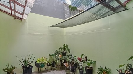 Rumah di Raffles Hills Cibubur, dekat ke Kota Wisata, Sentul City