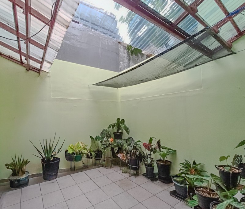 Rumah di Raffles Hills Cibubur, dekat ke Kota Wisata, Sentul City