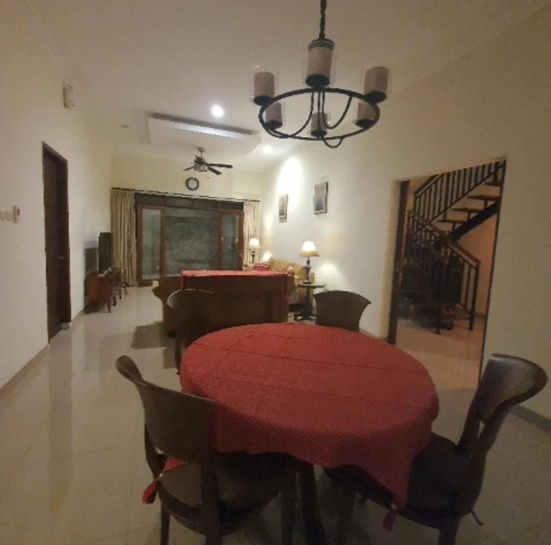 Rumah Bagus Cantik Siap Huni dengan Hunian Nyaman dan Asri @Cinere, Depok