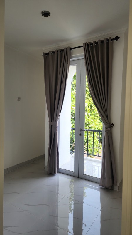 RUMAH MEWAH 2 LANTAI DI KOTA WISATA CIBUBUR