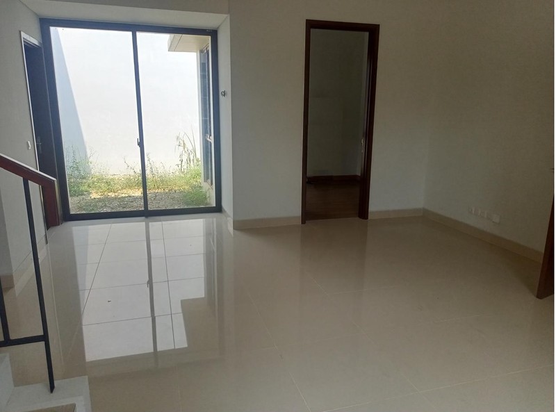 Rumah Mewah dan Baru di Blizfield BSD, Tangerang