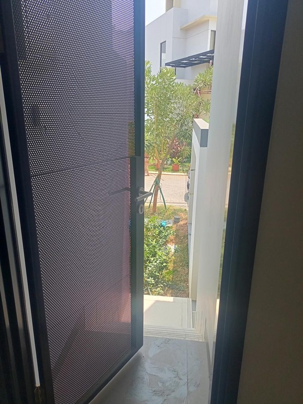 Rumah Mewah dan Baru di Blizfield BSD, Tangerang