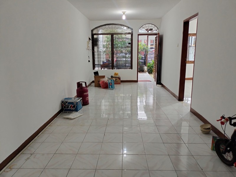 Rumah Janur Kuning, Kelapa Gading